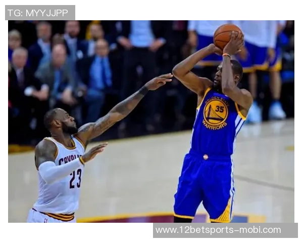 杜兰特赞詹姆斯全明星专注力不投半场三分不用左手上篮