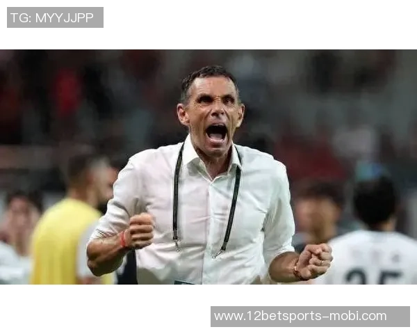 韩媒报道波耶特尽管带全北夺双冠仍欲离任引发关注 韩媒报道波耶特尽管带全北夺双冠仍欲离任引发关注