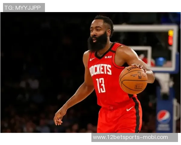 米切尔状态回落遭火箭严防12月前10场场均321分今日仅得16分 米切尔状态回落遭火箭严防12月前10场场均321分今日仅得16分